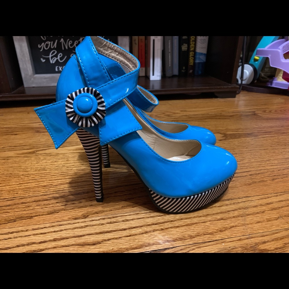 Show Story heels.